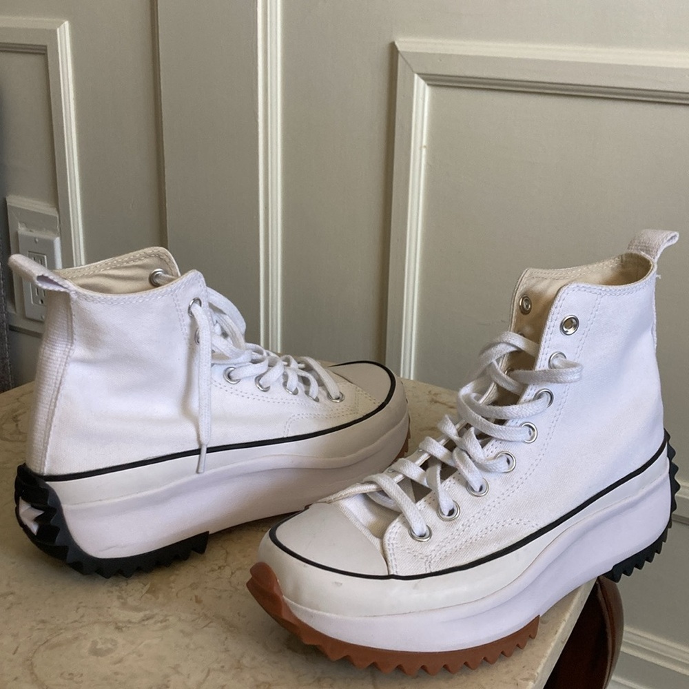 Converse White Platform Run Star Hike Sneakers with Gum & Black Soles - Picture 6 of 6